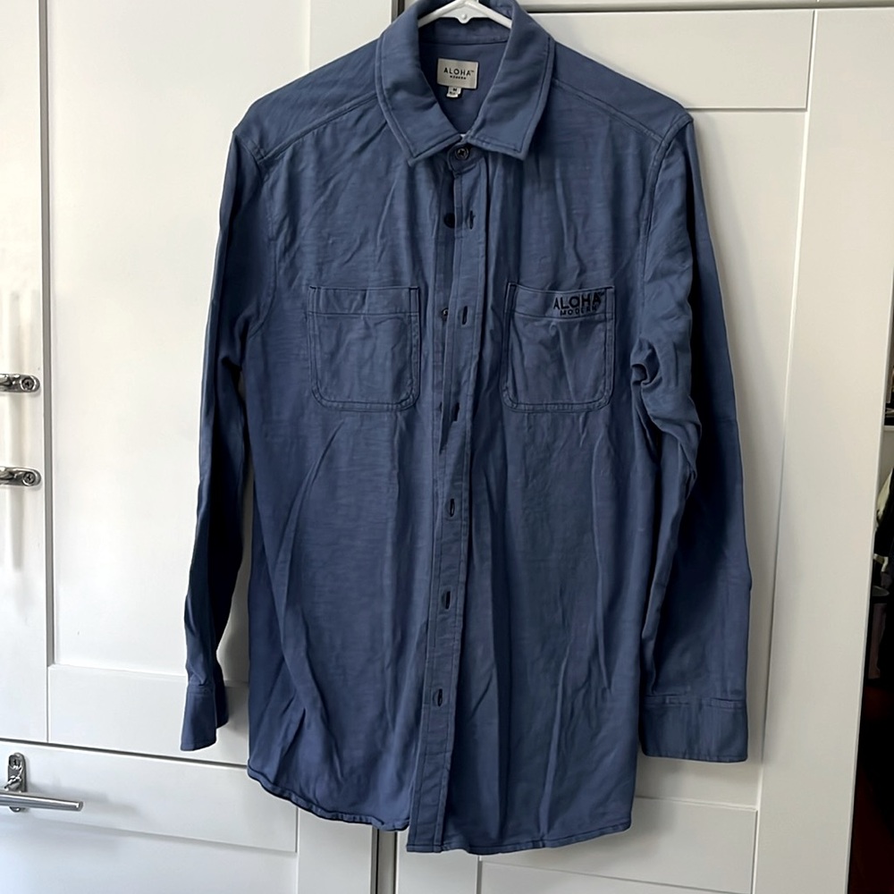 Aloha Modern button down shirt sz med